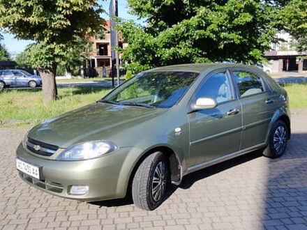Шевроле Лачетти 2005 в Ужгороде на Automoto.ua Зеленый Шевроле Лачетти, объемом двигателя 1.8 л и пробегом 224 тыс. км за 4700 $, фото 1 на Automoto.ua