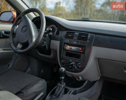 Оранжевый Шевроле Лачетти, объемом двигателя 1.8 л и пробегом 273 тыс. км за 3900 $, фото 13 на Automoto.ua