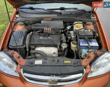 Оранжевый Шевроле Лачетти, объемом двигателя 1.8 л и пробегом 159 тыс. км за 5500 $, фото 5 на Automoto.ua
