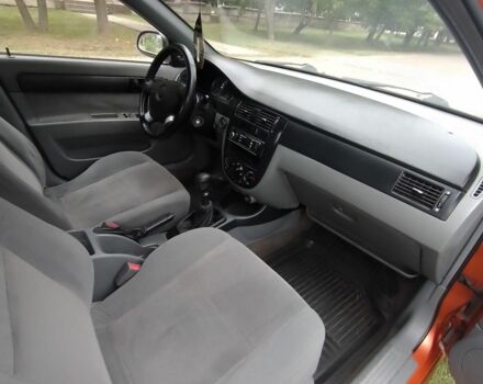 Оранжевый Шевроле Лачетти, объемом двигателя 1.6 л и пробегом 160 тыс. км за 2500 $, фото 3 на Automoto.ua