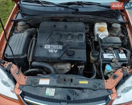 Оранжевый Шевроле Лачетти, объемом двигателя 1.6 л и пробегом 335 тыс. км за 4300 $, фото 14 на Automoto.ua