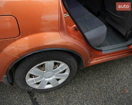 Оранжевый Шевроле Лачетти, объемом двигателя 1.8 л и пробегом 300 тыс. км за 3302 $, фото 1 на Automoto.ua