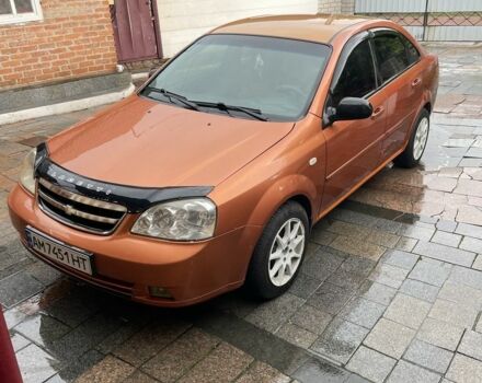 Помаранчевий Шевроле Лачетті, об'ємом двигуна 1.6 л та пробігом 300 тис. км за 2800 $, фото 1 на Automoto.ua