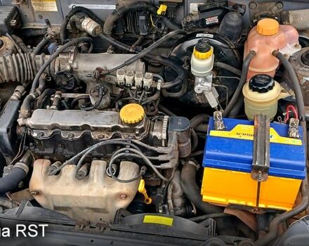 Серый Шевроле Ланос, объемом двигателя 1.5 л и пробегом 315 тыс. км за 1700 $, фото 4 на Automoto.ua