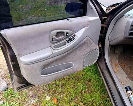 Белый Шевроле Люмина, объемом двигателя 2 л и пробегом 300 тыс. км за 3000 $, фото 2 на Automoto.ua