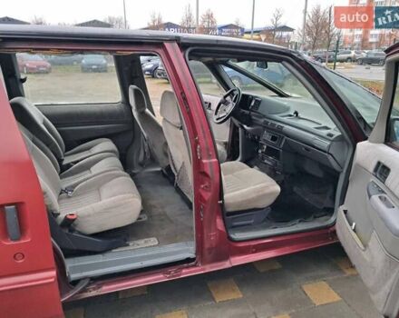 Красный Шевроле Люмина, объемом двигателя 3.1 л и пробегом 270 тыс. км за 1500 $, фото 5 на Automoto.ua