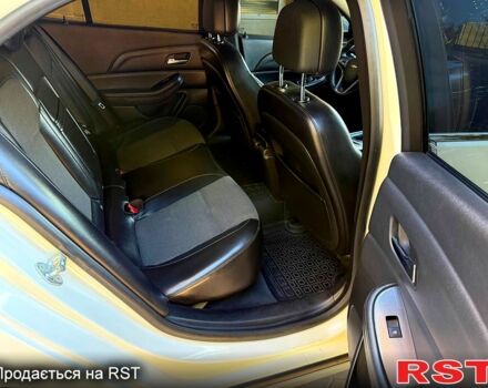 Белый Шевроле Малибу, объемом двигателя 2 л и пробегом 338 тыс. км за 8700 $, фото 6 на Automoto.ua