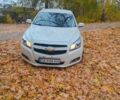 Белый Шевроле Малибу, объемом двигателя 2 л и пробегом 237 тыс. км за 8100 $, фото 1 на Automoto.ua