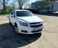 Белый Шевроле Малибу, объемом двигателя 2 л и пробегом 347 тыс. км за 6650 $, фото 1 на Automoto.ua