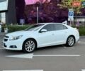 Белый Шевроле Малибу, объемом двигателя 2.38 л и пробегом 177 тыс. км за 11490 $, фото 2 на Automoto.ua