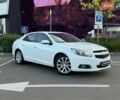 Белый Шевроле Малибу, объемом двигателя 2.38 л и пробегом 177 тыс. км за 11490 $, фото 1 на Automoto.ua