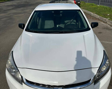 Шевроле Малибу 2014 в Ставище на Automoto.ua Белый Шевроле Малибу, объемом двигателя 2.46 л и пробегом 166 тыс. км за 7700 $, фото 3 на Automoto.ua