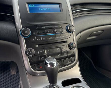 Белый Шевроле Малибу, объемом двигателя 2.5 л и пробегом 100 тыс. км за 10000 $, фото 28 на Automoto.ua