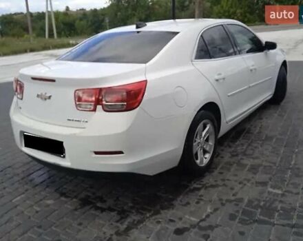 Белый Шевроле Малибу, объемом двигателя 2.5 л и пробегом 180 тыс. км за 8000 $, фото 1 на Automoto.ua