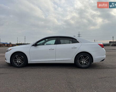 Белый Шевроле Малибу, объемом двигателя 2.5 л и пробегом 100 тыс. км за 10000 $, фото 3 на Automoto.ua