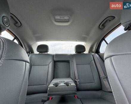 Белый Шевроле Малибу, объемом двигателя 2.5 л и пробегом 100 тыс. км за 10000 $, фото 35 на Automoto.ua