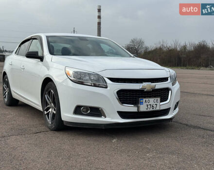 Белый Шевроле Малибу, объемом двигателя 2.5 л и пробегом 100 тыс. км за 10000 $, фото 4 на Automoto.ua