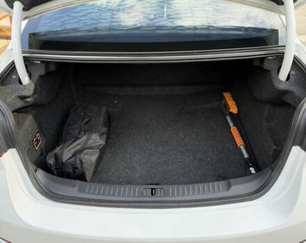 Шевроле Малибу 2014 в Ставище на Automoto.ua Белый Шевроле Малибу, объемом двигателя 2.46 л и пробегом 166 тыс. км за 7700 $, фото 22 на Automoto.ua