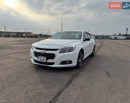 Белый Шевроле Малибу, объемом двигателя 2.5 л и пробегом 100 тыс. км за 10000 $, фото 7 на Automoto.ua