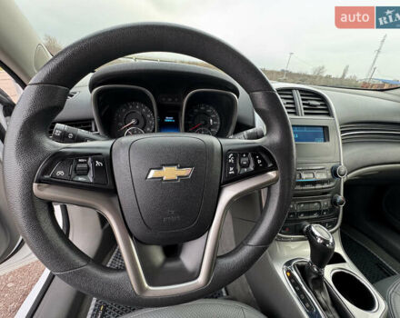 Белый Шевроле Малибу, объемом двигателя 2.5 л и пробегом 100 тыс. км за 10000 $, фото 23 на Automoto.ua