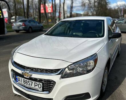 Шевроле Малибу 2014 в Ставище на Automoto.ua Белый Шевроле Малибу, объемом двигателя 2.46 л и пробегом 166 тыс. км за 7700 $, фото 2 на Automoto.ua