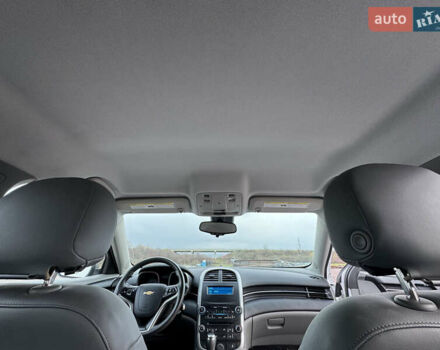 Белый Шевроле Малибу, объемом двигателя 2.5 л и пробегом 100 тыс. км за 10000 $, фото 36 на Automoto.ua