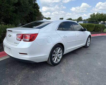 Белый Шевроле Малибу, объемом двигателя 2.5 л и пробегом 75 тыс. км за 7000 $, фото 2 на Automoto.ua