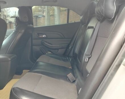 Белый Шевроле Малибу, объемом двигателя 2.5 л и пробегом 245 тыс. км за 9000 $, фото 8 на Automoto.ua