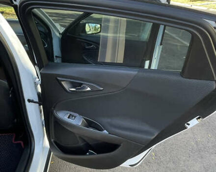 Белый Шевроле Малибу, объемом двигателя 1.5 л и пробегом 188 тыс. км за 10000 $, фото 9 на Automoto.ua