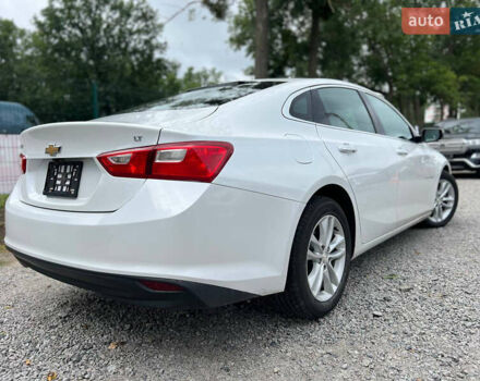 Белый Шевроле Малибу, объемом двигателя 1.5 л и пробегом 133 тыс. км за 11000 $, фото 2 на Automoto.ua