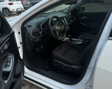 Белый Шевроле Малибу, объемом двигателя 1.5 л и пробегом 138 тыс. км за 10100 $, фото 6 на Automoto.ua