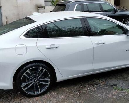 Белый Шевроле Малибу, объемом двигателя 1.8 л и пробегом 250 тыс. км за 10500 $, фото 3 на Automoto.ua