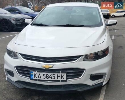 Белый Шевроле Малибу, объемом двигателя 1.8 л и пробегом 250 тыс. км за 10500 $, фото 1 на Automoto.ua