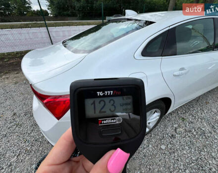 Белый Шевроле Малибу, объемом двигателя 1.5 л и пробегом 133 тыс. км за 11000 $, фото 20 на Automoto.ua