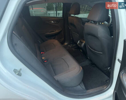 Белый Шевроле Малибу, объемом двигателя 1.5 л и пробегом 138 тыс. км за 10100 $, фото 8 на Automoto.ua