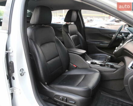 Белый Шевроле Малибу, объемом двигателя 1.8 л и пробегом 168 тыс. км за 14500 $, фото 11 на Automoto.ua