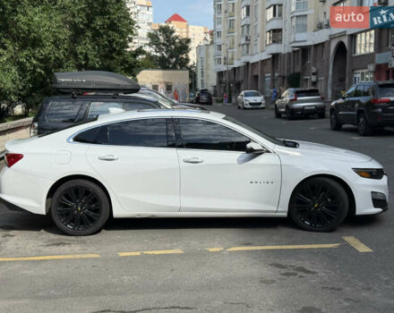 Белый Шевроле Малибу, объемом двигателя 2 л и пробегом 80 тыс. км за 14500 $, фото 3 на Automoto.ua