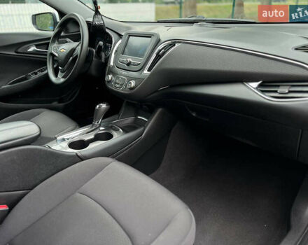 Белый Шевроле Малибу, объемом двигателя 1.5 л и пробегом 133 тыс. км за 11000 $, фото 8 на Automoto.ua