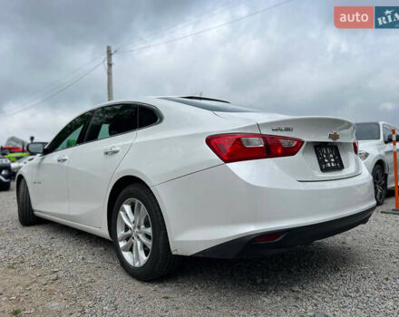 Белый Шевроле Малибу, объемом двигателя 1.5 л и пробегом 133 тыс. км за 11000 $, фото 1 на Automoto.ua