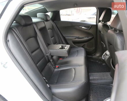 Белый Шевроле Малибу, объемом двигателя 1.8 л и пробегом 168 тыс. км за 14500 $, фото 10 на Automoto.ua