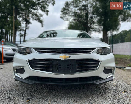 Белый Шевроле Малибу, объемом двигателя 1.5 л и пробегом 133 тыс. км за 11000 $, фото 4 на Automoto.ua