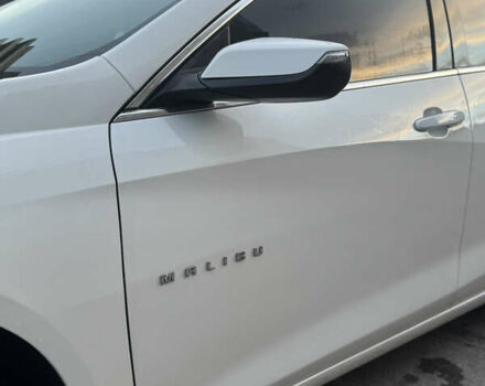 Белый Шевроле Малибу, объемом двигателя 1.5 л и пробегом 138 тыс. км за 10100 $, фото 3 на Automoto.ua