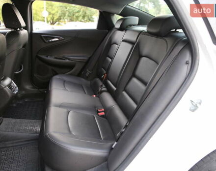 Белый Шевроле Малибу, объемом двигателя 1.8 л и пробегом 168 тыс. км за 14500 $, фото 9 на Automoto.ua