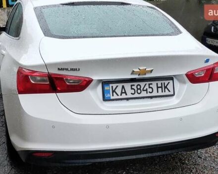 Белый Шевроле Малибу, объемом двигателя 1.8 л и пробегом 250 тыс. км за 10500 $, фото 4 на Automoto.ua