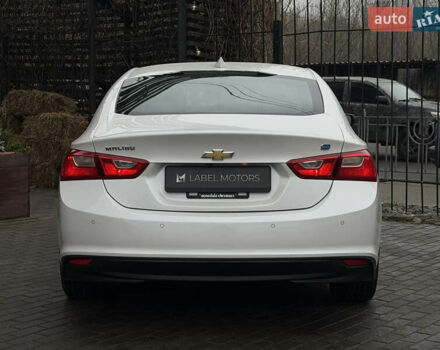 Білий Шевроле Малібу, об'ємом двигуна 1.8 л та пробігом 168 тис. км за 13500 $, фото 5 на Automoto.ua