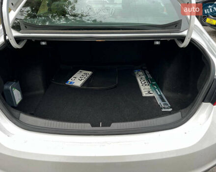 Белый Шевроле Малибу, объемом двигателя 1.5 л и пробегом 133 тыс. км за 11000 $, фото 16 на Automoto.ua