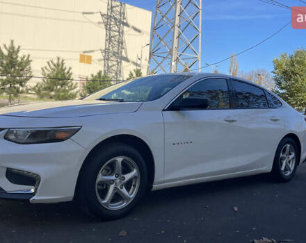 Белый Шевроле Малибу, объемом двигателя 1.5 л и пробегом 188 тыс. км за 10000 $, фото 6 на Automoto.ua