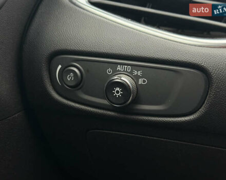 Білий Шевроле Малібу, об'ємом двигуна 1.8 л та пробігом 168 тис. км за 13500 $, фото 22 на Automoto.ua