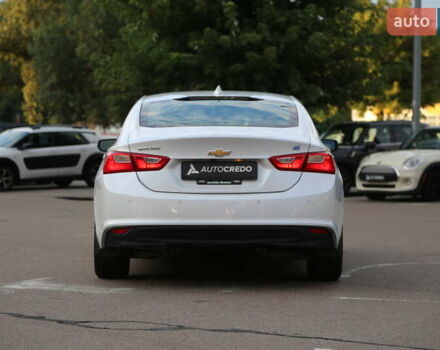 Белый Шевроле Малибу, объемом двигателя 1.8 л и пробегом 168 тыс. км за 14500 $, фото 5 на Automoto.ua