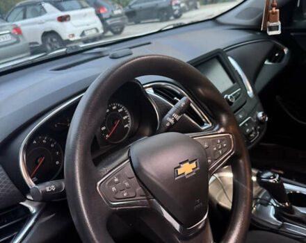 Белый Шевроле Малибу, объемом двигателя 1.5 л и пробегом 138 тыс. км за 10100 $, фото 7 на Automoto.ua